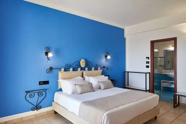 Tek Büyük Yataklı Oda, Balkon, Deniz Manzaralı