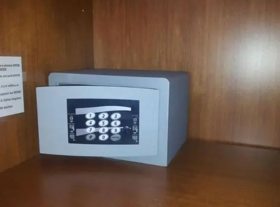 Standard Tek Büyük veya İki Ayrı Yataklı Oda, Küvet