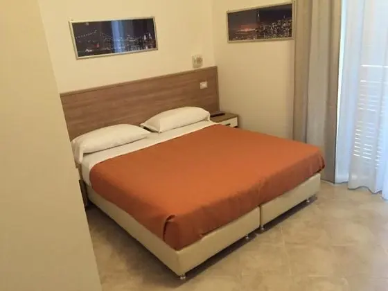 Economy Üç Kişilik Oda