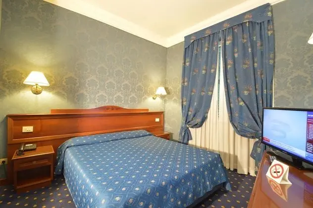 Economy Tek Büyük Yataklı Oda