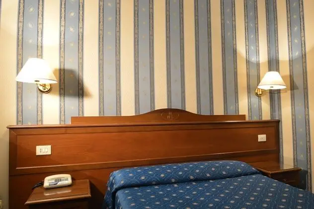 Economy Tek Büyük Yataklı Oda