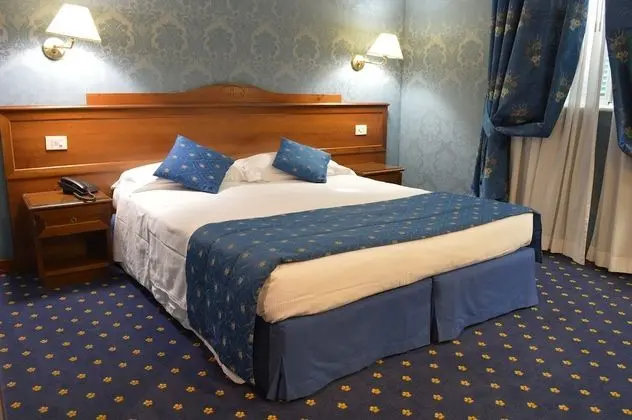 Superior Tek Büyük veya İki Ayrı Yataklı Oda (vasca idromassaggio)