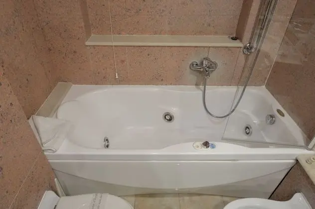 Superior Tek Büyük veya İki Ayrı Yataklı Oda (vasca idromassaggio)