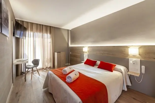 Deluxe Tek Büyük Yataklı Oda (Spa access)