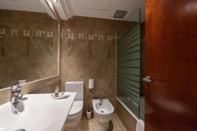 Family Oda (2 adults + 1 child Spa access)