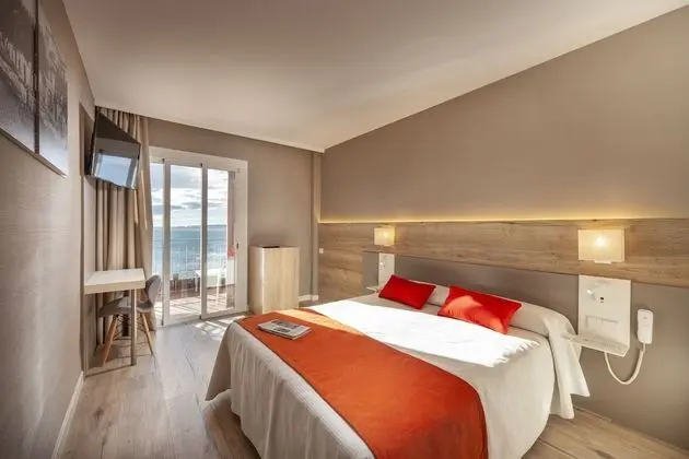 Superior Tek Büyük Yataklı Oda, Deniz Manzaralı (Spa access)