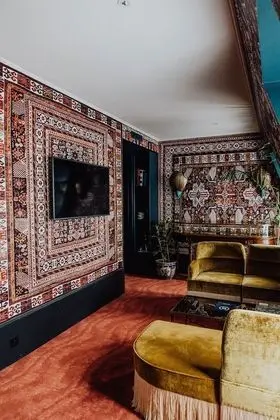 Junior Süit (Mercedes)