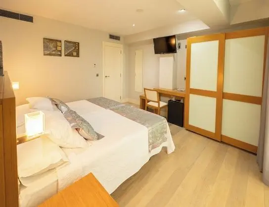 Tek Büyük Yataklı Oda