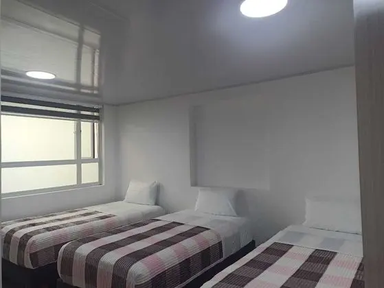 Basic Üç Kişilik Oda