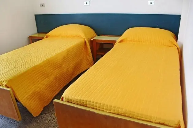 Tek Büyük veya İki Ayrı Yataklı Oda