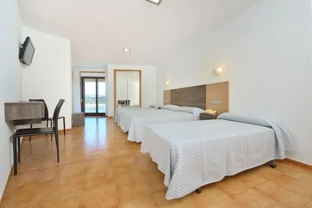 G - Habitación Familiar (2 adultos y 2 niños hasta 16 años)