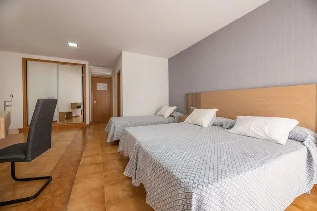 G - Habitación Familiar (2 adultos y 2 niños hasta 16 años)