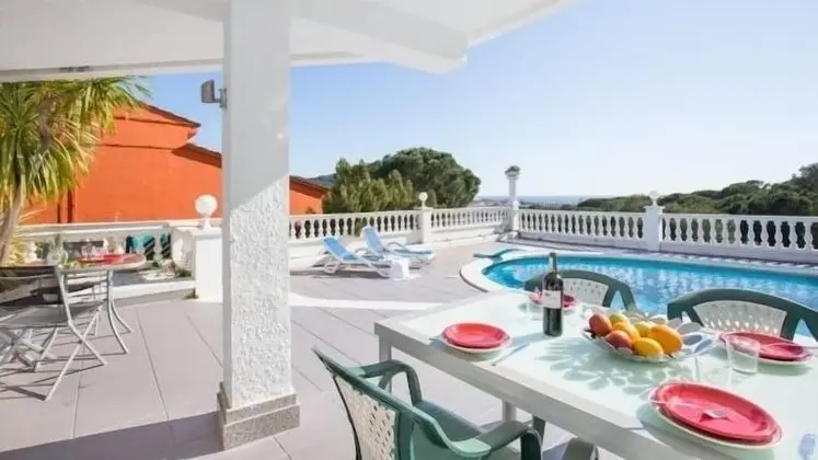 Villa, 5 Yatak Odası, Kişiye Özel Havuzlu, Deniz Manzaralı