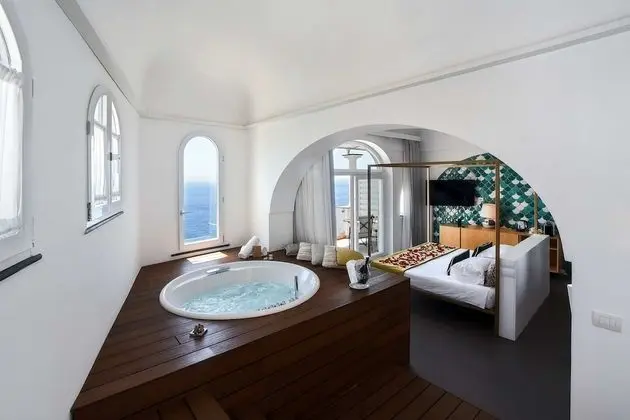 Executive Süit (Sauna and indoor Bathtub)