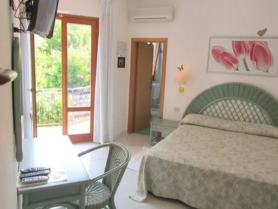 Comfort Tek Büyük Yataklı Oda