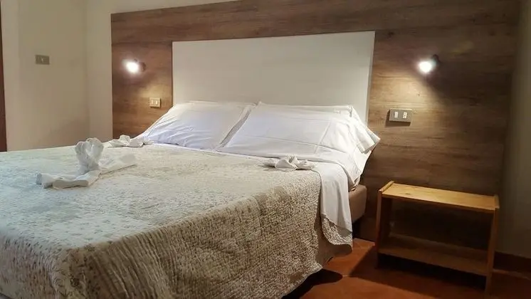 Tek Büyük veya İki Ayrı Yataklı Oda