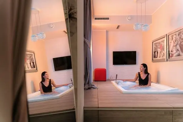 Deluxe Tek Büyük Yataklı Oda, Sıcak Su Küveti