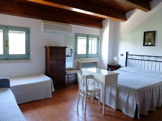 Dört Kişilik Oda, 1 Yatak Odası, Havuz Manzaralı