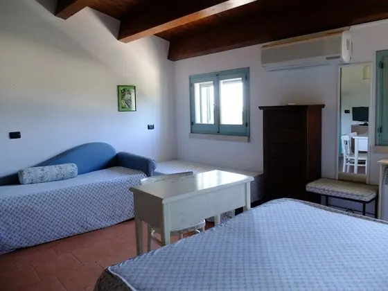 Dört Kişilik Oda, 1 Yatak Odası, Havuz Manzaralı