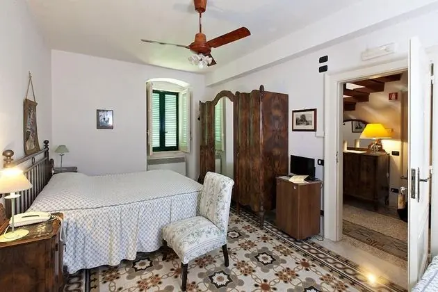 Dört Kişilik Oda, 1 Yatak Odası, Havuz Manzaralı