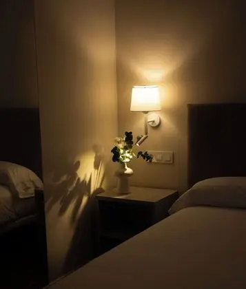Standard Oda, Havuz Manzaralı (3 Adults)