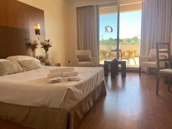 Tek Büyük veya İki Ayrı Yataklı Oda