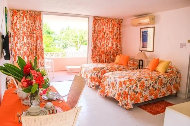 3rd Floor Balcony, Garden View Studio