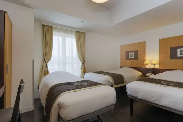 Üç Kişilik Oda, Sigara İçilmez (2 single beds and 1 sofa bed)