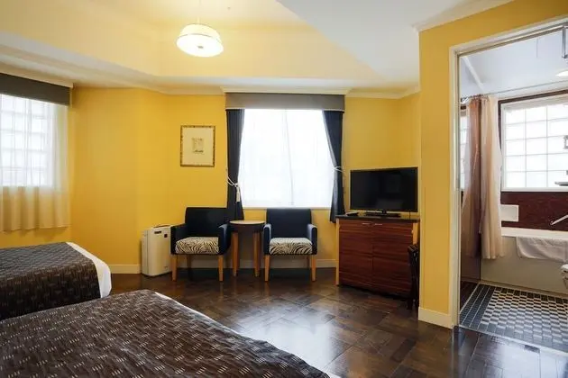 İki Ayrı Yataklı Oda, Sigara İçilmez, Köşe (Corner)