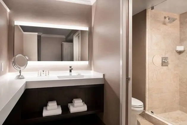 Oda, 2 Çift Kişilik Yatak, Şehir Manzaralı
