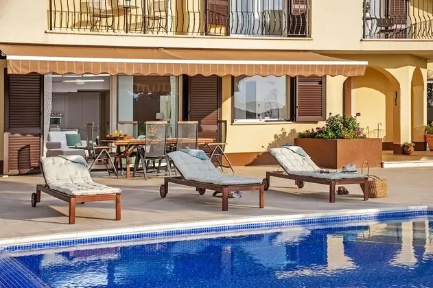 Villa, Sigara İçilebilir