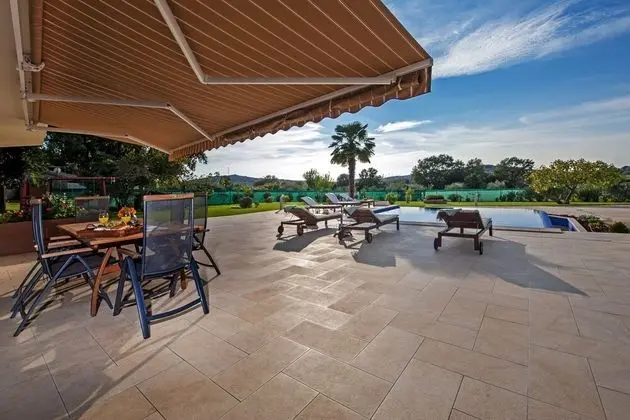 Villa, Sigara İçilebilir