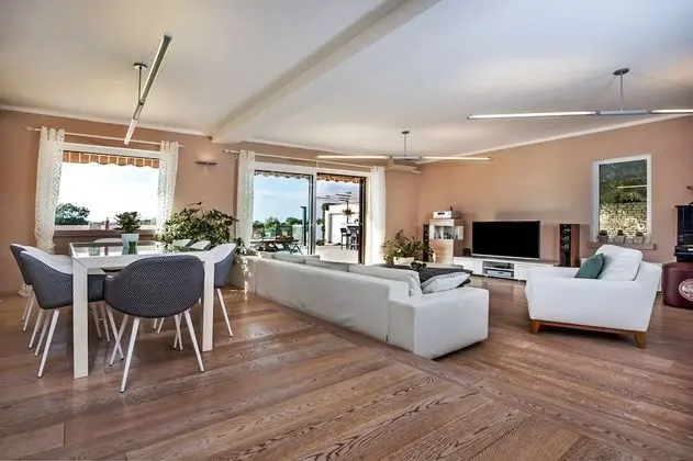 Villa, Sigara İçilebilir