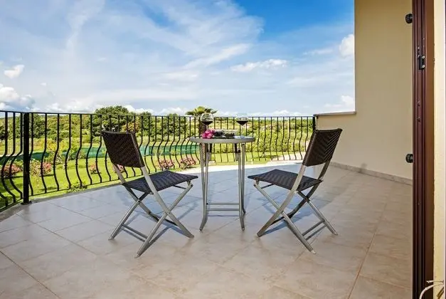 Villa, Sigara İçilebilir