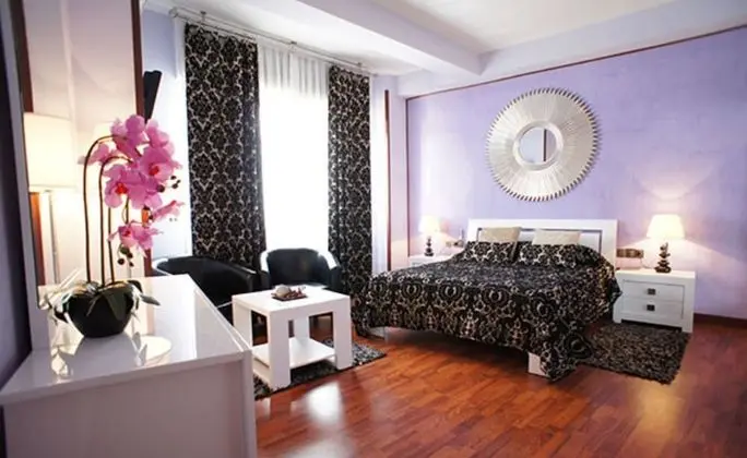 Standard Tek Büyük Yataklı Oda