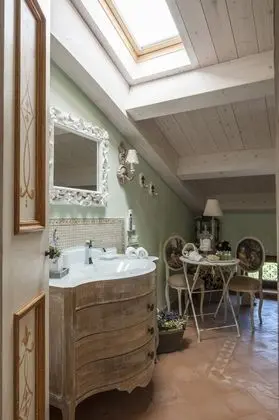 Luxury Tek Büyük Yataklı Oda, Banyolu/Duşlu, Dağ Manzaralı