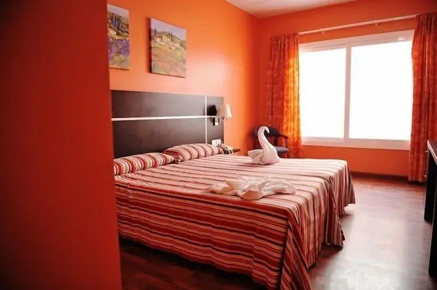 Tek Büyük Yataklı Oda (Interior)
