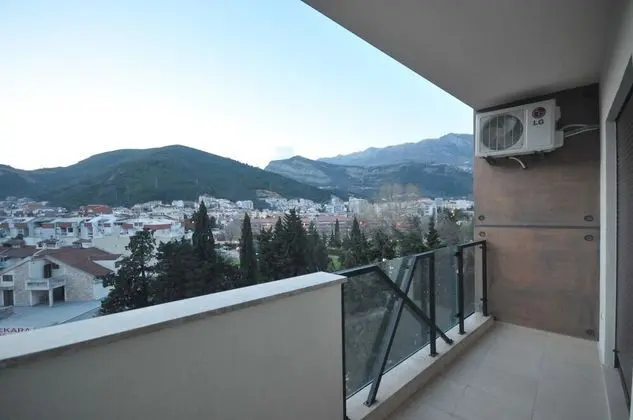 Standard Apart Daire, Şehir Manzaralı