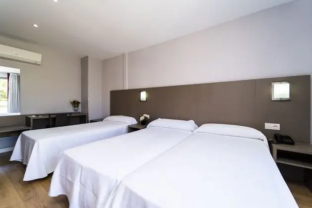 Standard Üç Kişilik Oda, Teras (2 Adults + 1 Children)