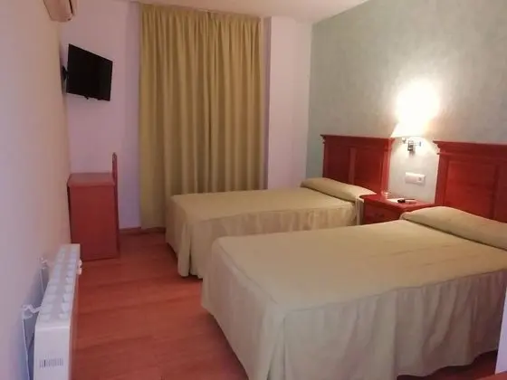 Tek Büyük Yataklı Oda (2 separate beds)