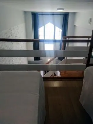 Dört Kişilik Oda, Sigara İçilmez (2 adults + 2 kids)