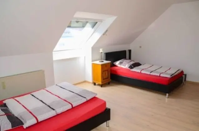 Apart Daire, 4 Yatak Odası (Dachgeschoss, rechts)