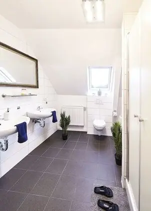 Basic Tek Büyük Yataklı Oda, Ortak Banyo