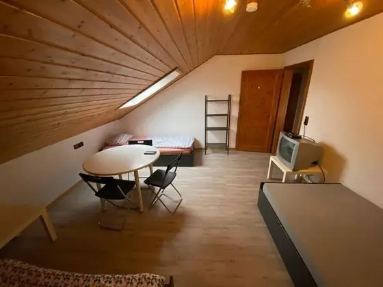 Basic Tek Büyük veya İki Ayrı Yataklı Oda