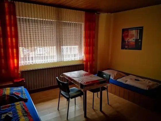 Tek Büyük Yataklı Oda, Ortak Banyo