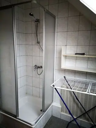 Tek Büyük Yataklı Oda, Ortak Banyo