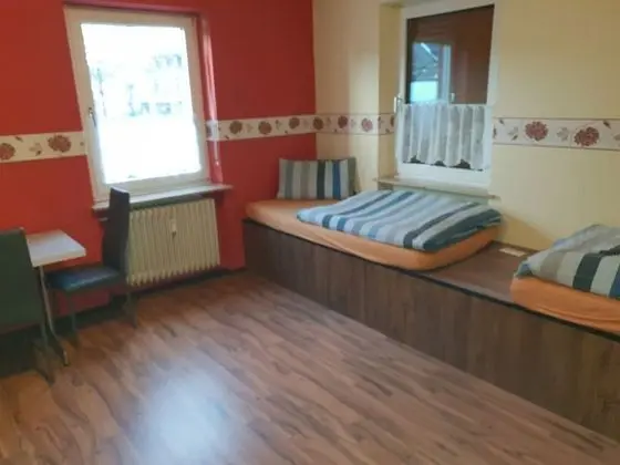 Üç Kişilik Oda