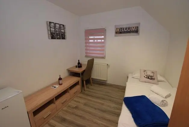 Tek Kişilik Oda (Room 18)