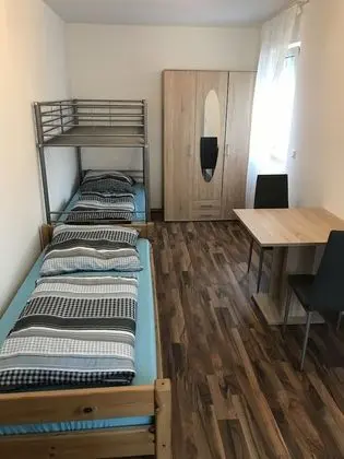 Basic Üç Kişilik Oda