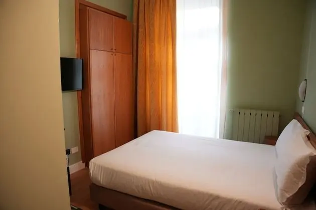 Economy Tek Büyük veya İki Ayrı Yataklı Oda